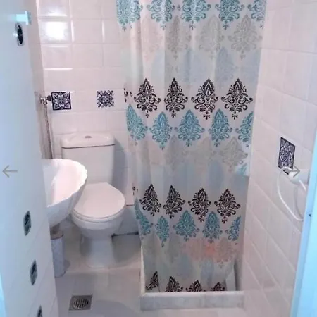 Mimi's Beachhouse דירה פוליכרונו
